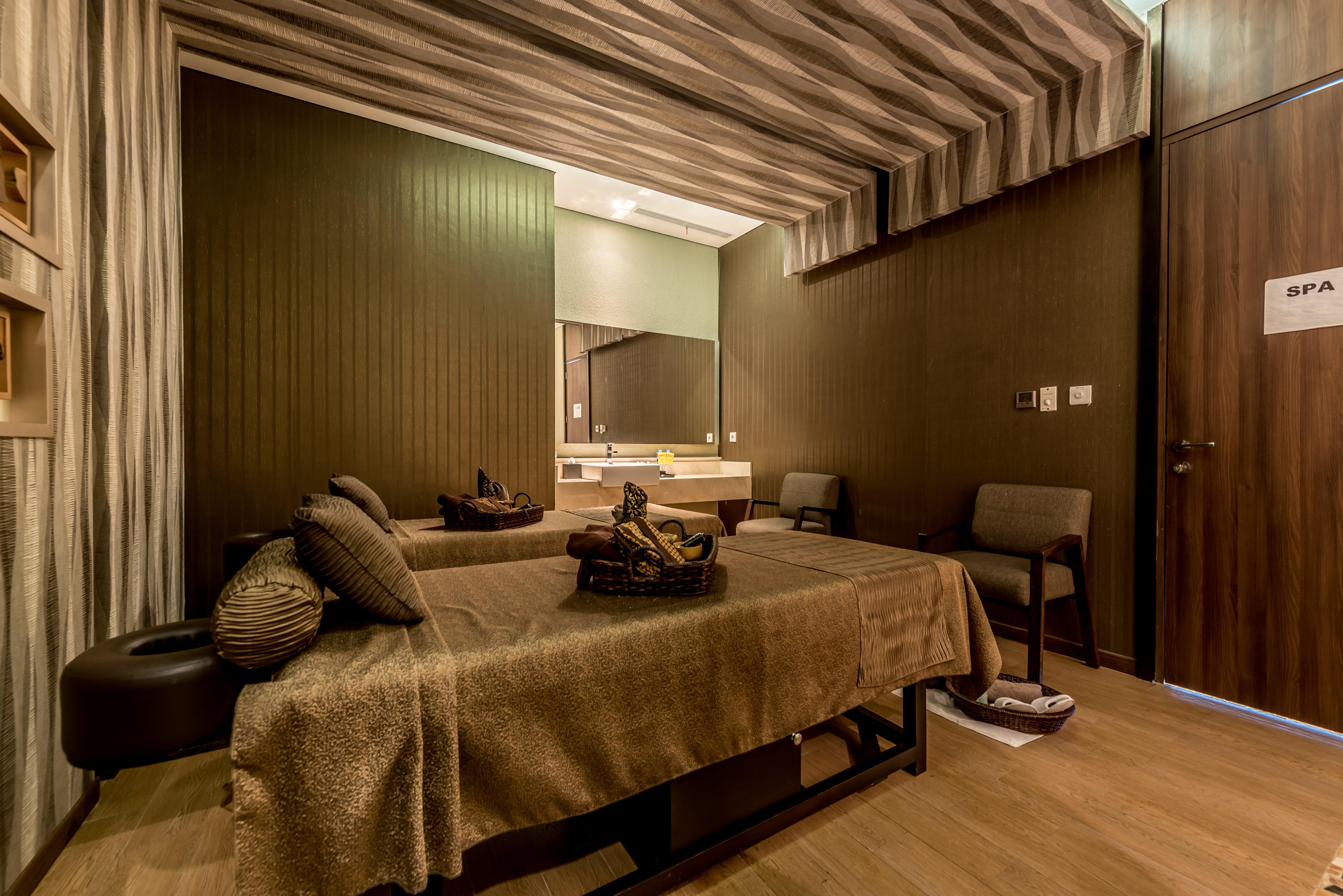 Holiday Inn Cikarang Jababeka By Ihg Екстериор снимка