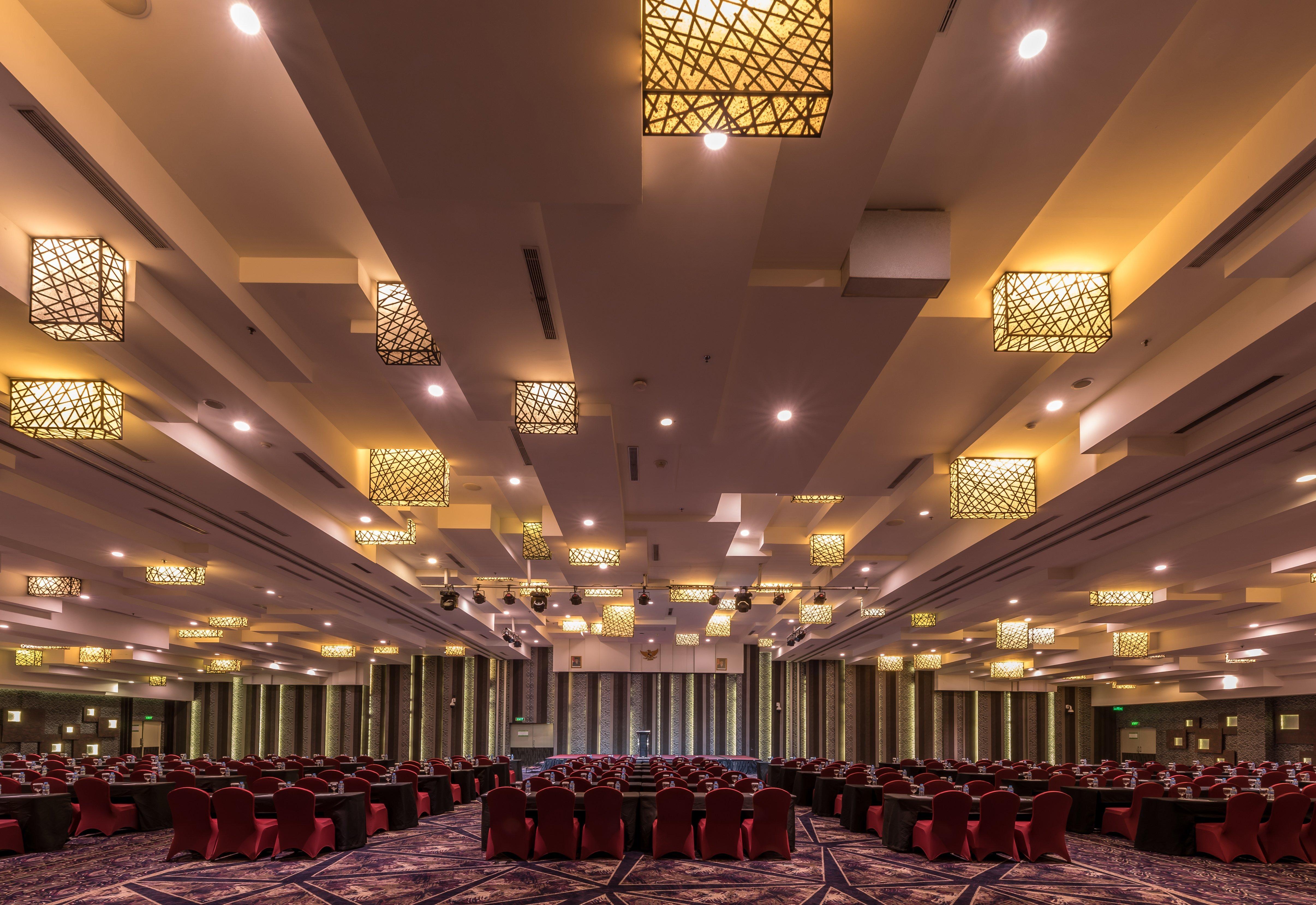 Holiday Inn Cikarang Jababeka By Ihg Екстериор снимка