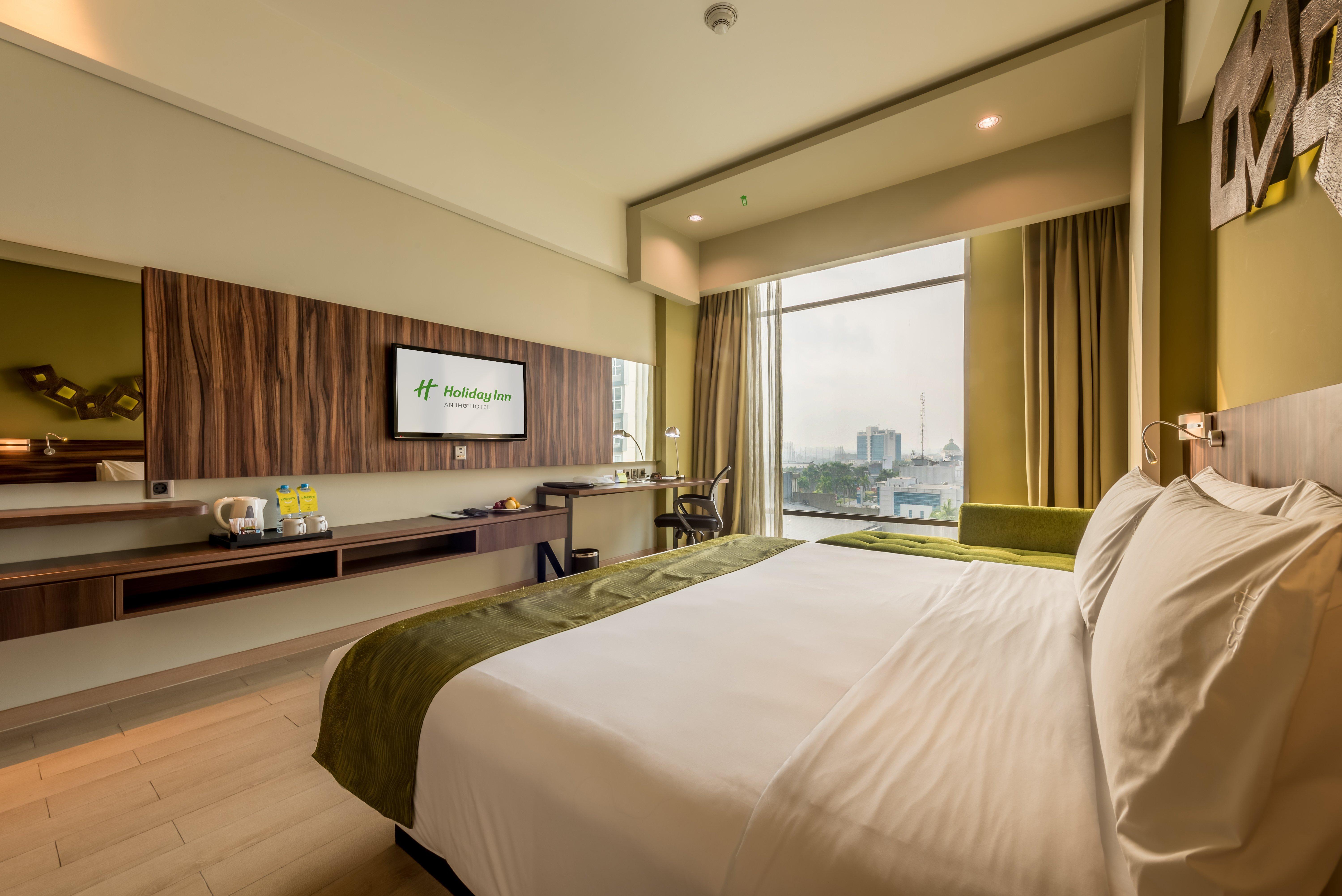 Holiday Inn Cikarang Jababeka By Ihg Екстериор снимка