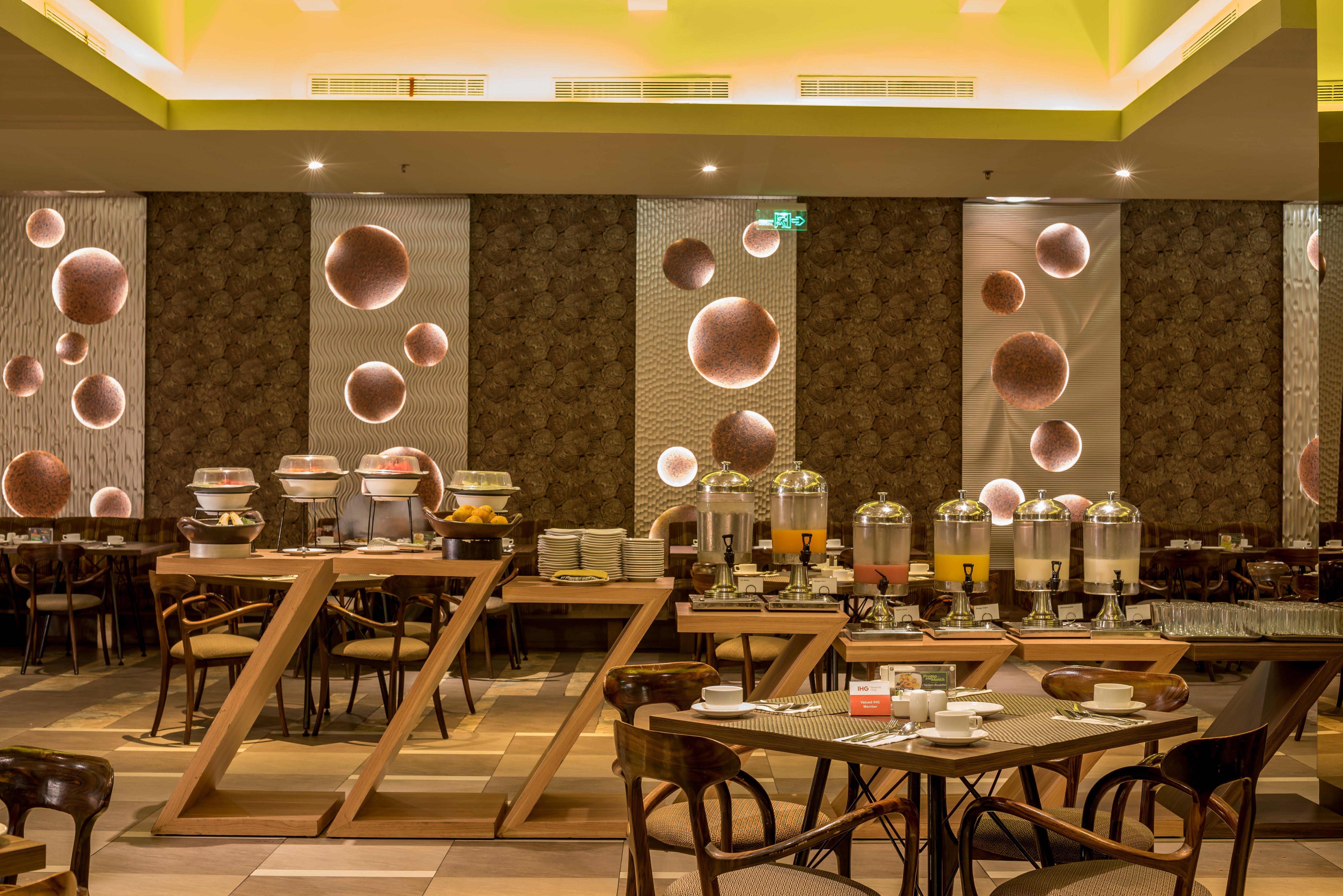 Holiday Inn Cikarang Jababeka By Ihg Екстериор снимка
