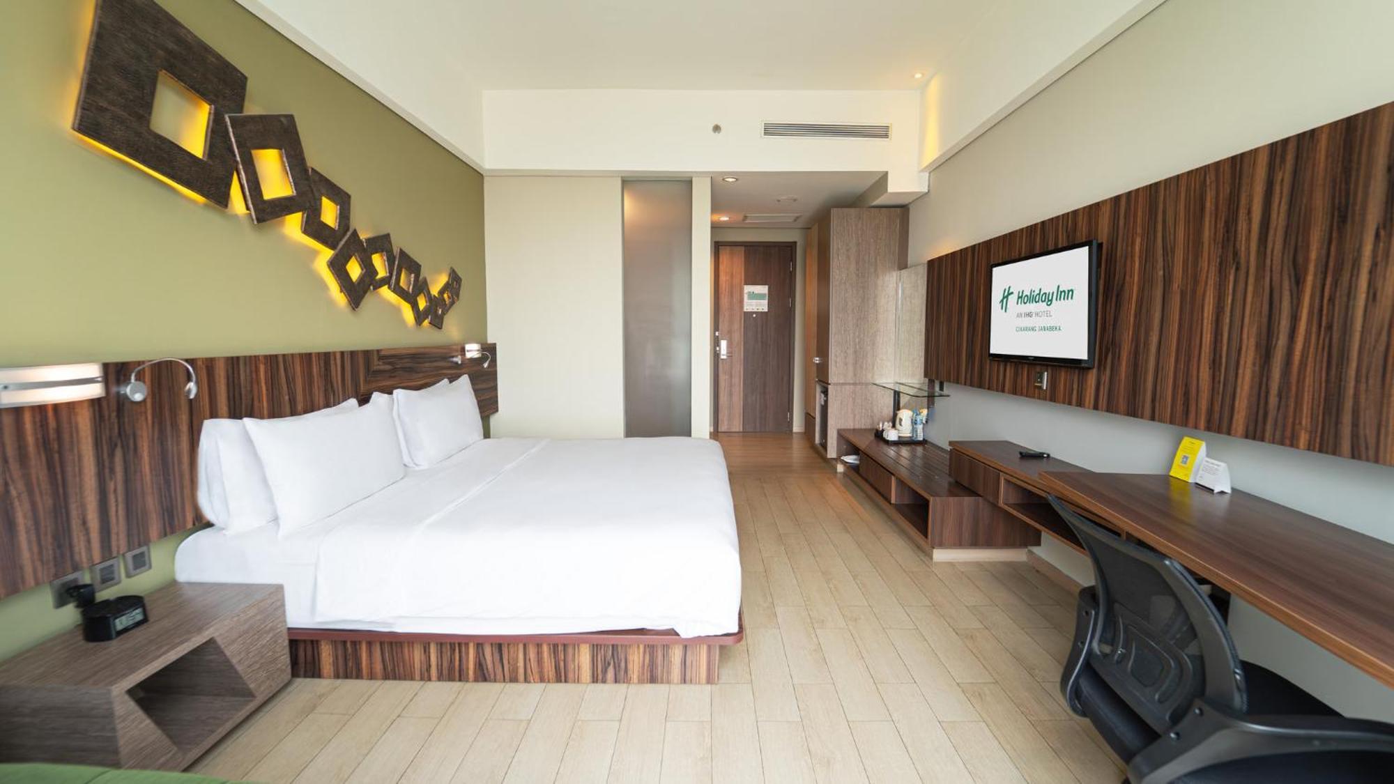 Holiday Inn Cikarang Jababeka By Ihg Екстериор снимка