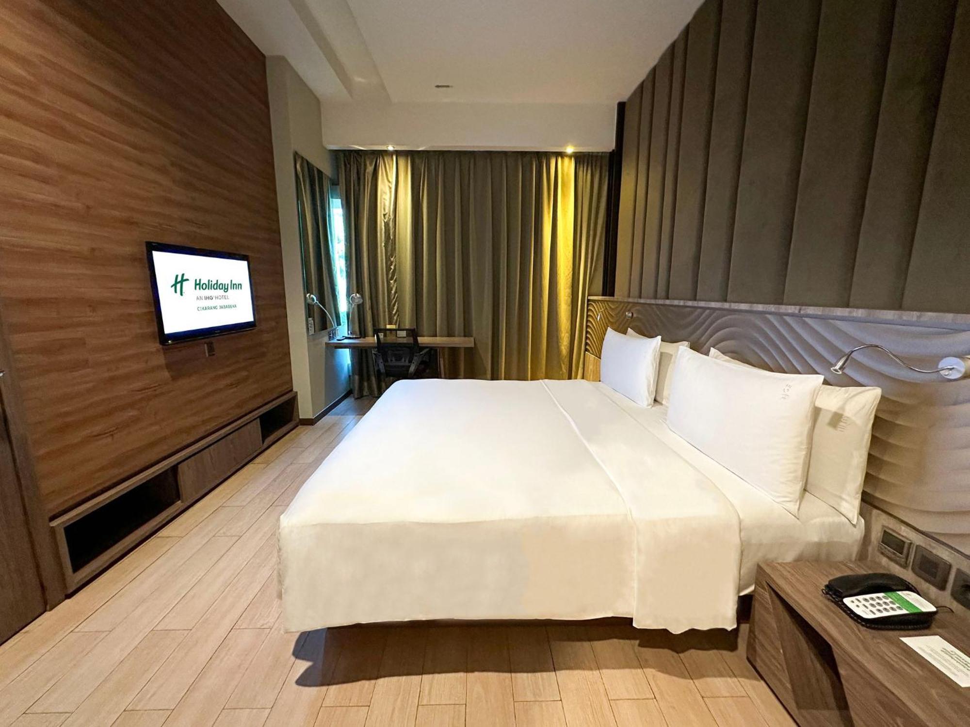 Holiday Inn Cikarang Jababeka By Ihg Екстериор снимка